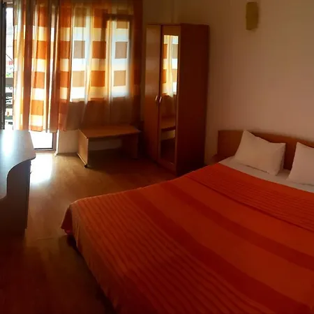 Liliana 招待所 科斯蒂内什蒂