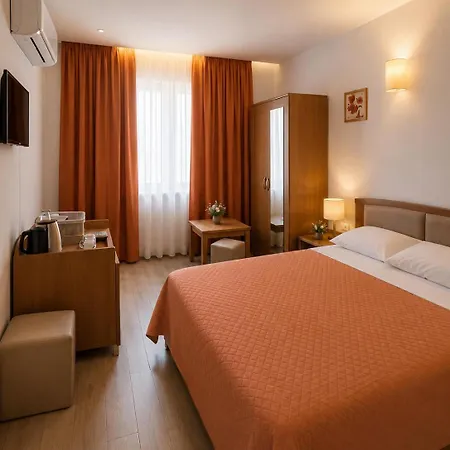 Guest house Liliana 3*